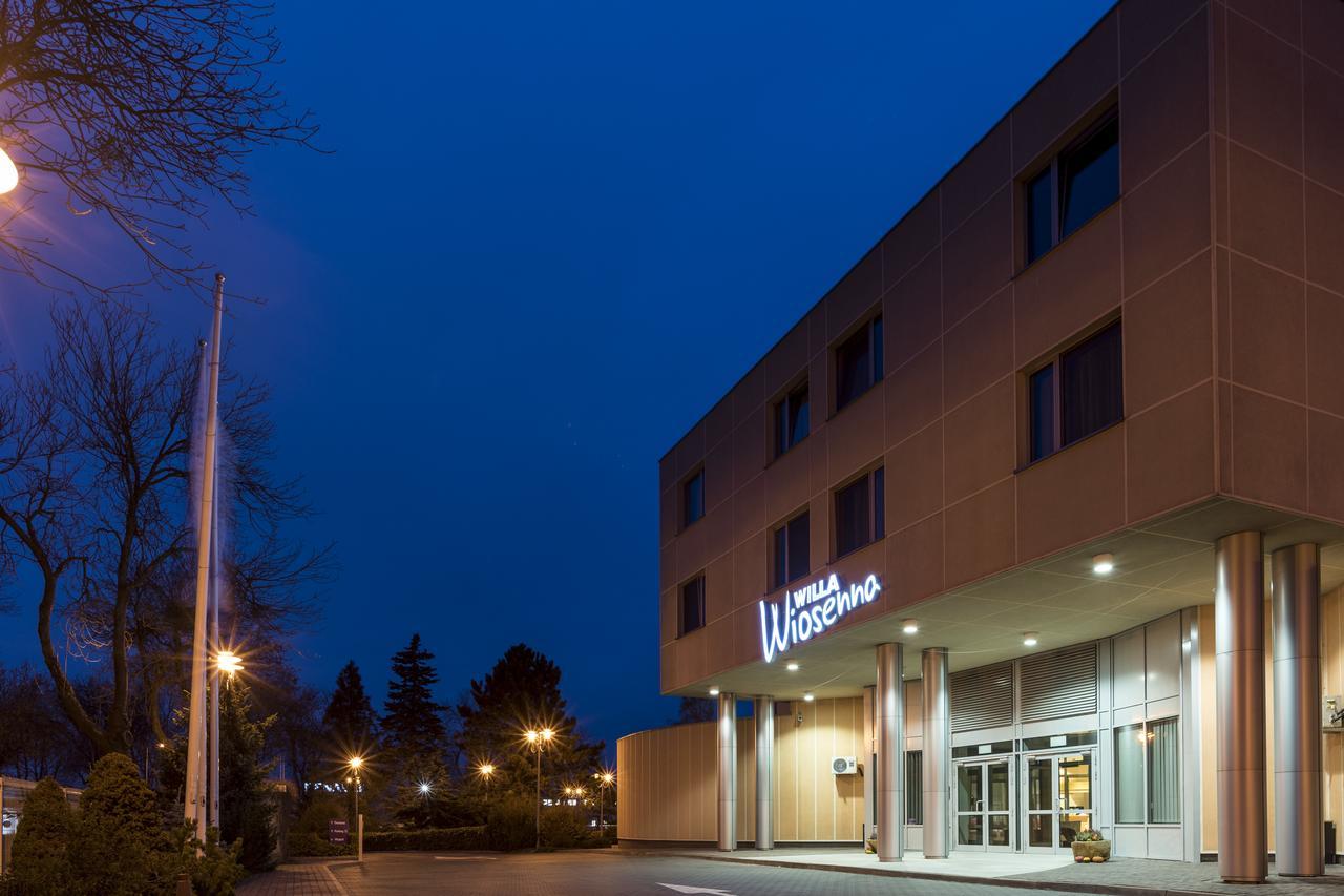 Willa Wiosenna Hotel Ozarow Mazowiecki Exterior foto